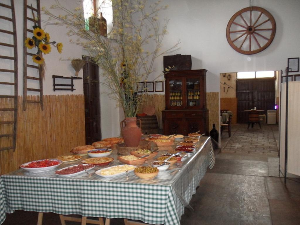 Agriturismo Ruvitello 米斯泰尔比安科 外观 照片